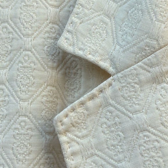 Votre Nom Cream Embossed Brocade Pattern Blazer and Pant Set - Picture 4 of 8